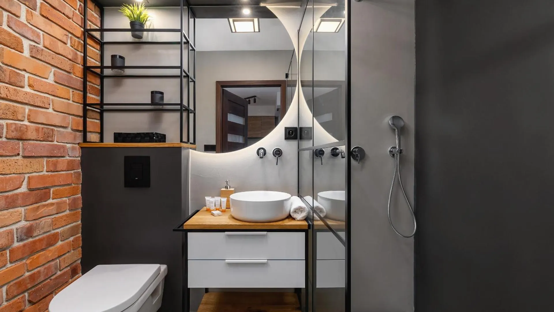 Near Expo Cracow Elegant Apartment By Noclegi Renters Krakow 0*,